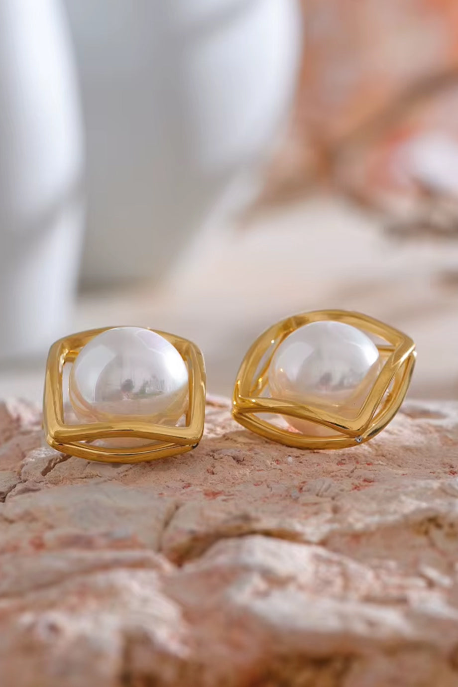 Nuria Χρυσά Σκουλαρίκια με Πέρλες | Κοσμήματα - Σκουλαρίκια - Κρίκοι | Nuria Gold Earrings with Pearls