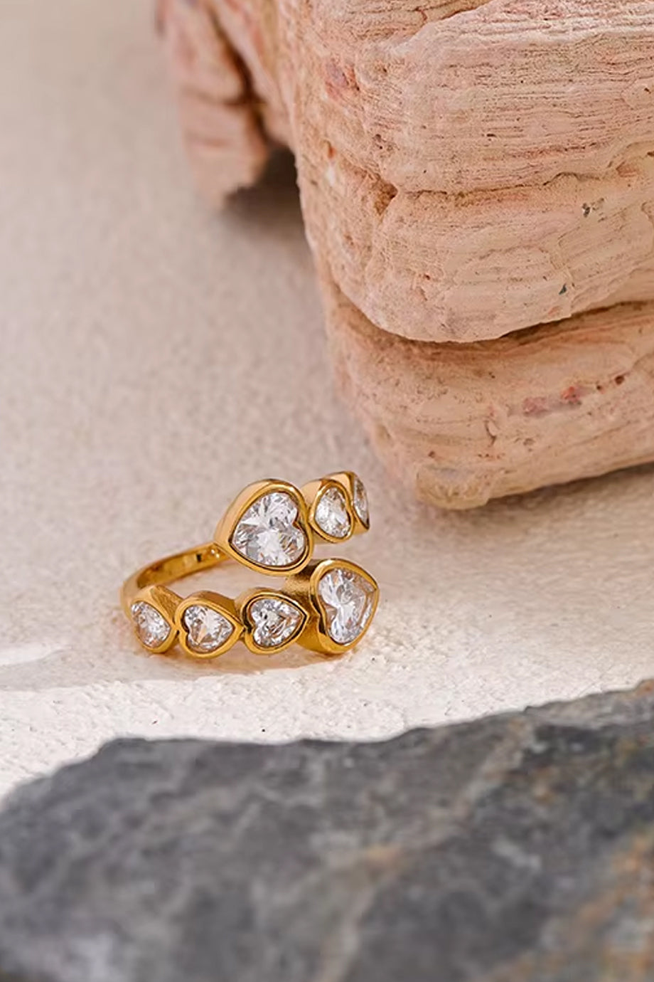 Lattice Χρυσό Δαχτυλίδι με Κρύσταλλα | Κοσμήματα - Δαχτυλίδια - Rings | Lattice Gold Crystal Hearts Ring