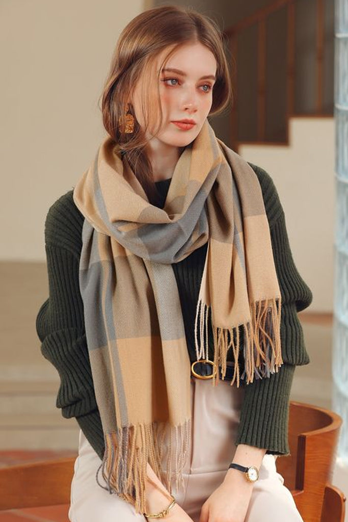 Louise Bunter karierter Schal